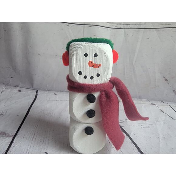 Wooden Handmade Snowman Winter Tiered Tray Home Decor Shelf Sitter Green Red - Picture 2 of 6